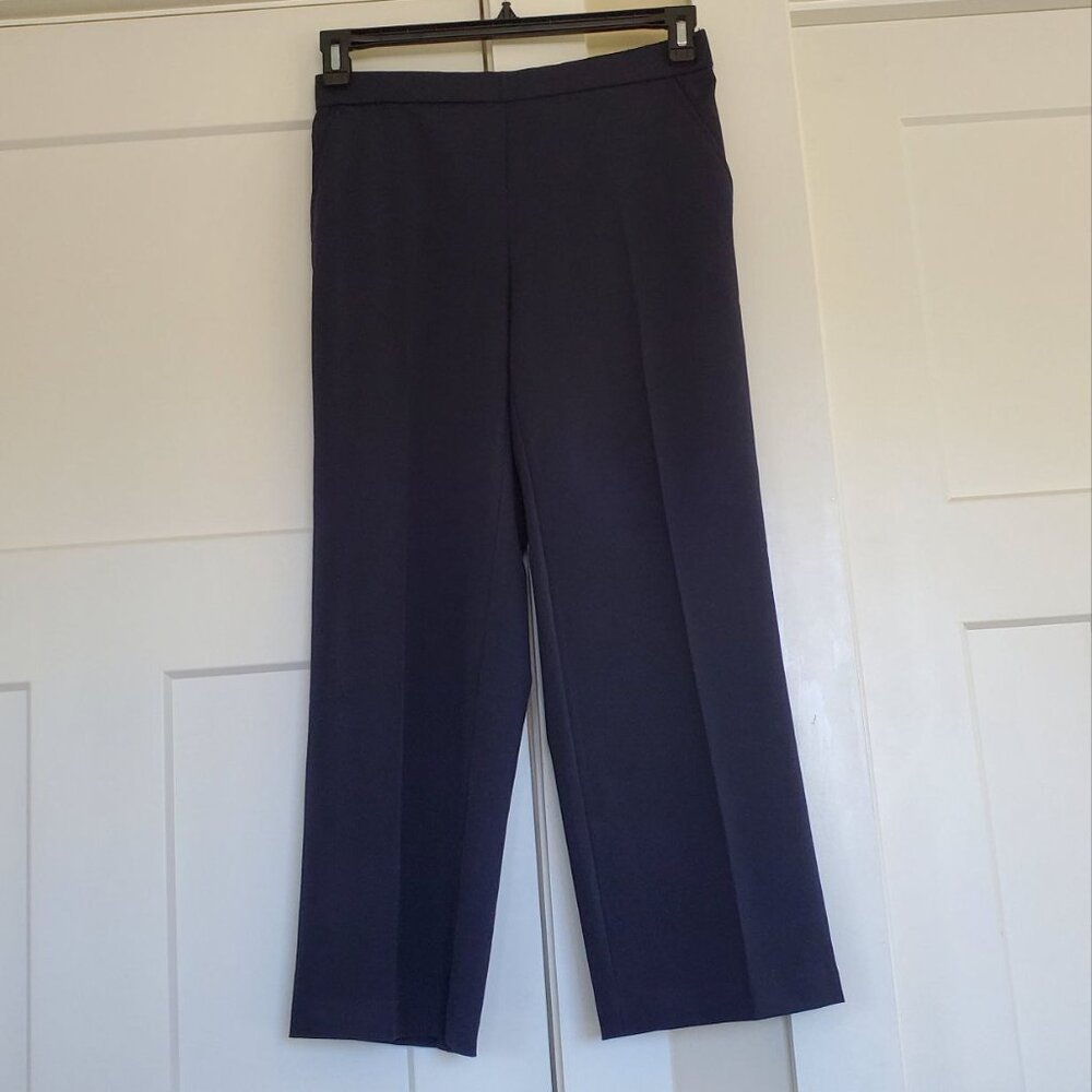 SAG Harbor Black Petite Crop Pant. Size 6P